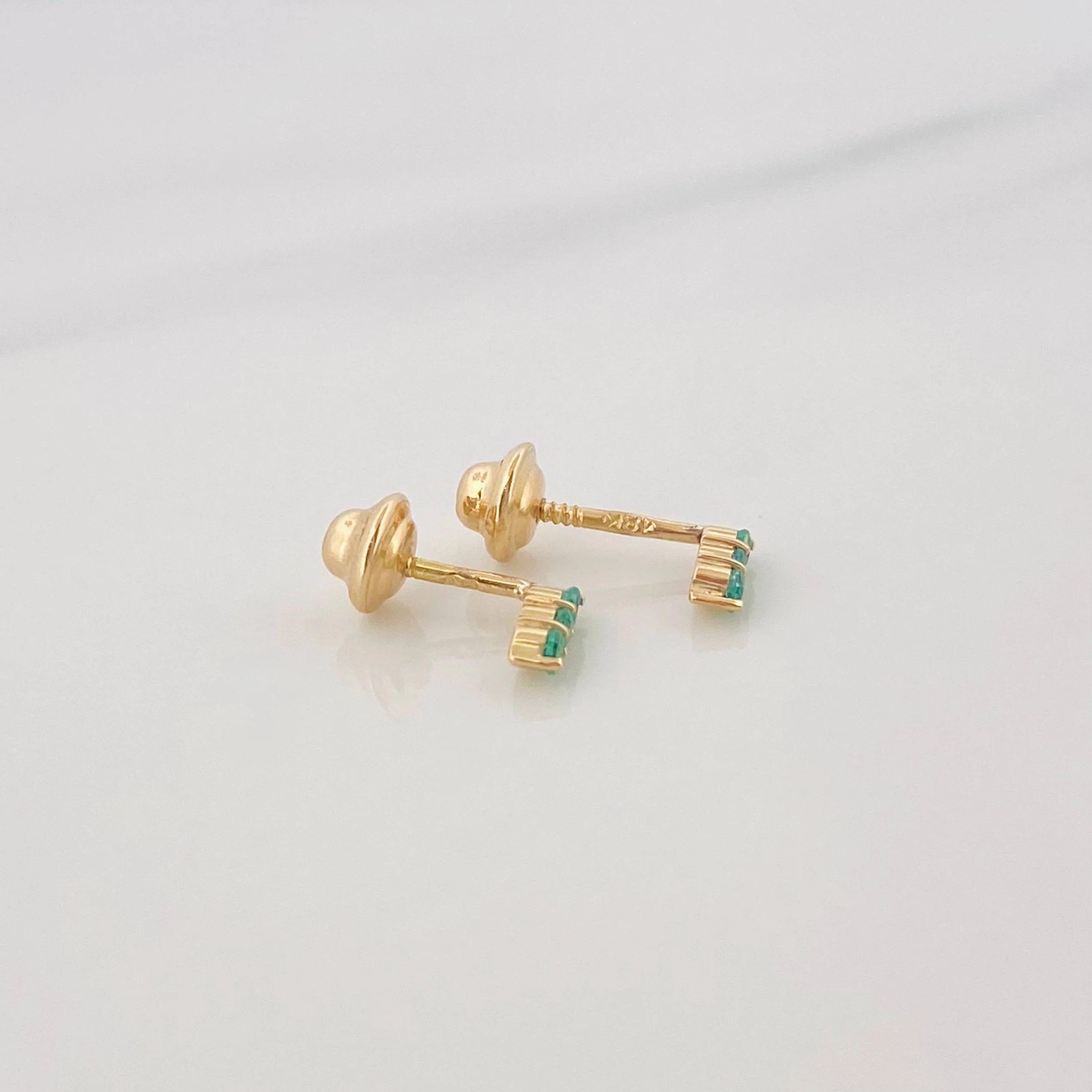 Topos Semaforo Esmeraldas 0.15Pts 0.65 g / in / 1.57 mm Oro Amarillo 18K - Image 2