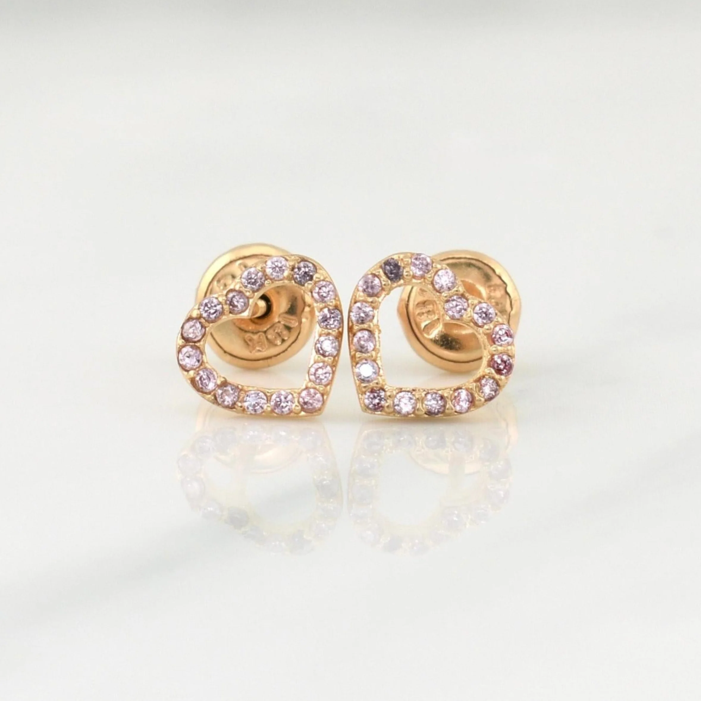 Topos Silueta Corazon 0.85gr / 7.6mm Oro Amarillo 18K !