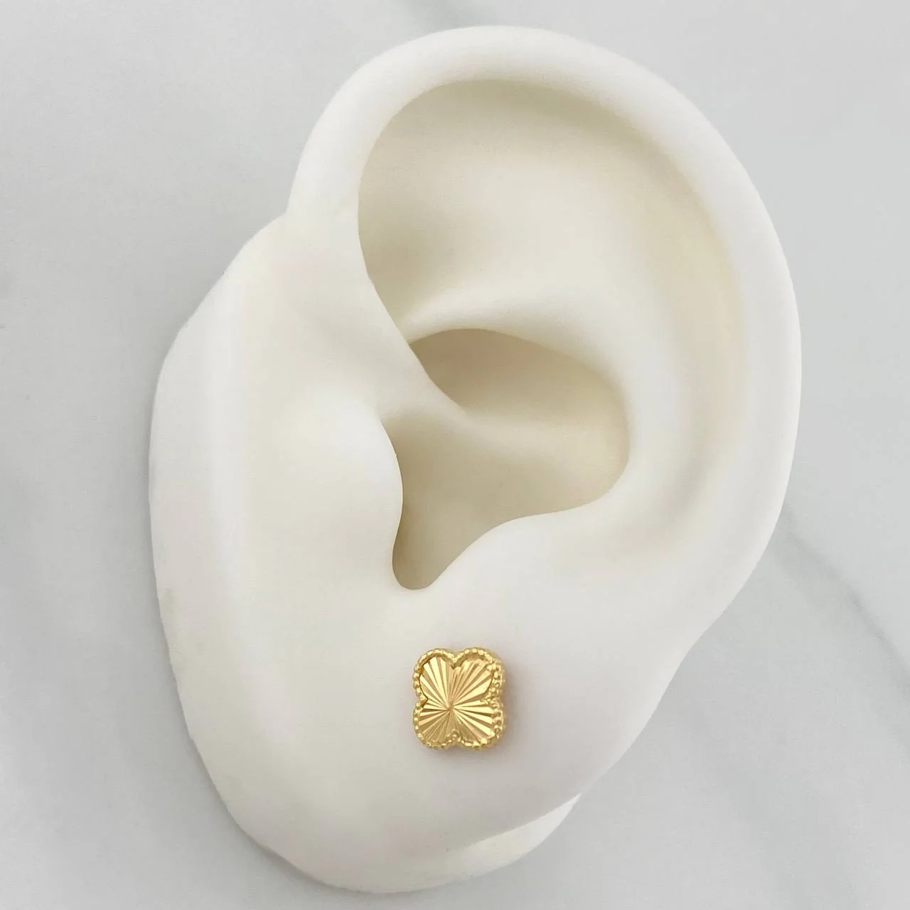 Topos Trebol Diamantado 0.95 g / in / 5 mm Oro Amarillo 18K - Image 4