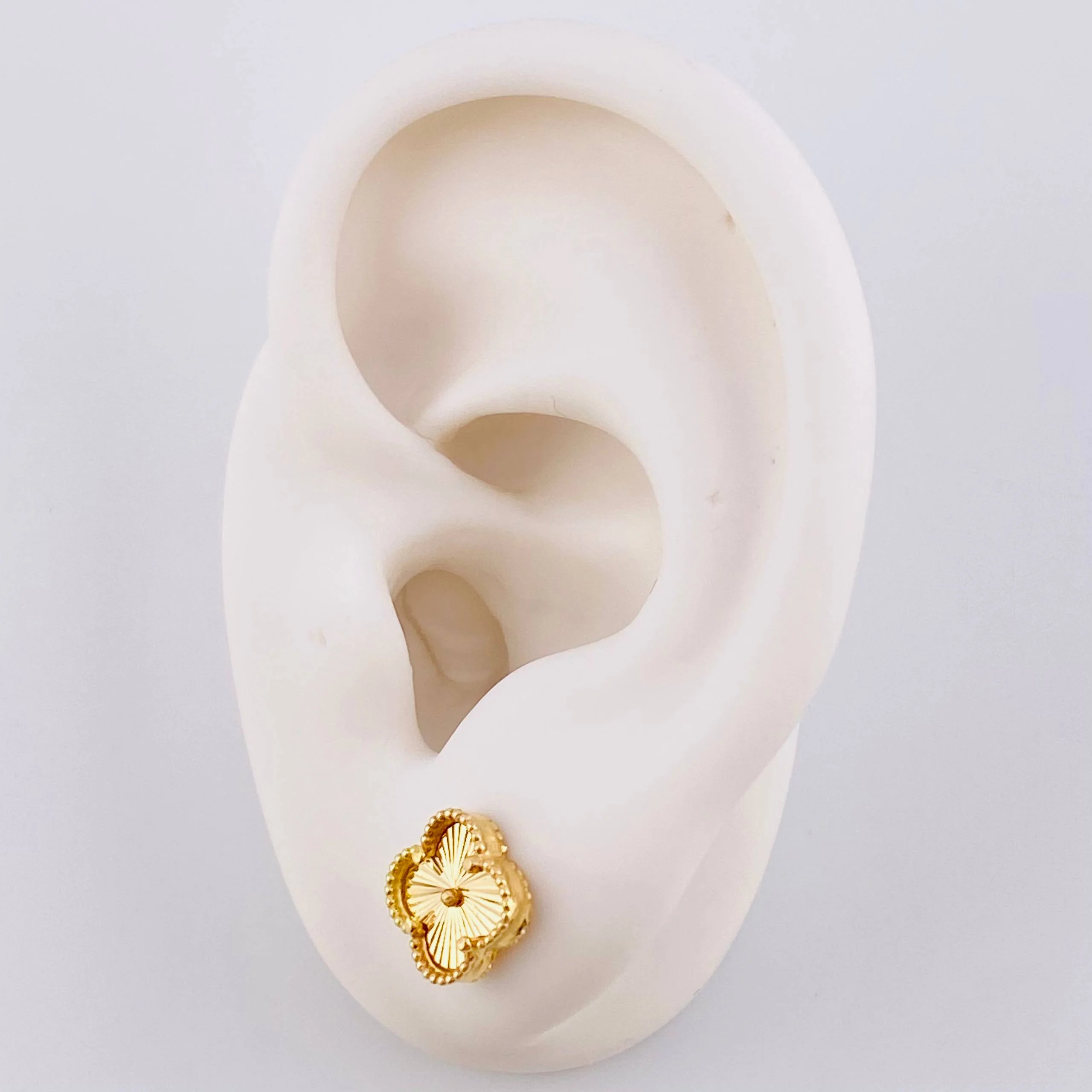 Topos Trebol Diamantado 2.95 g / in / 8.5 mm Oro Amarillo 18K - Image 4