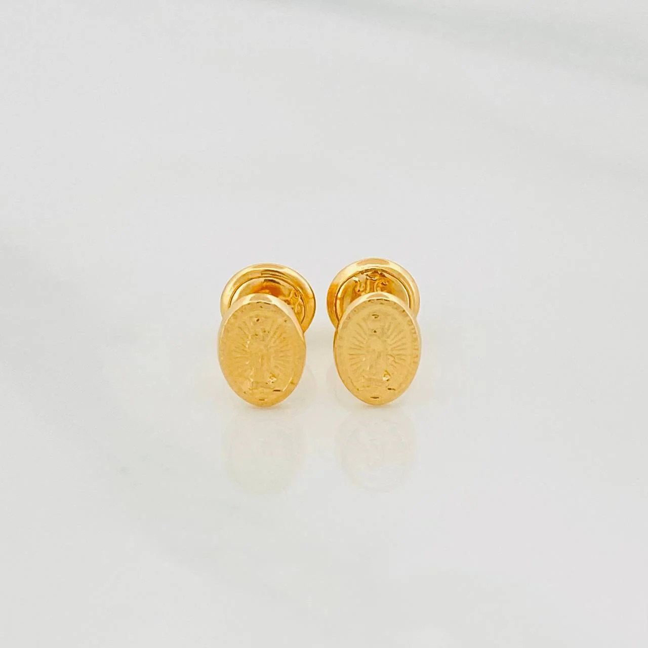 Topos Virgen Guadalupe 0.6 g / in / 5 mm Oro Amarillo 18K